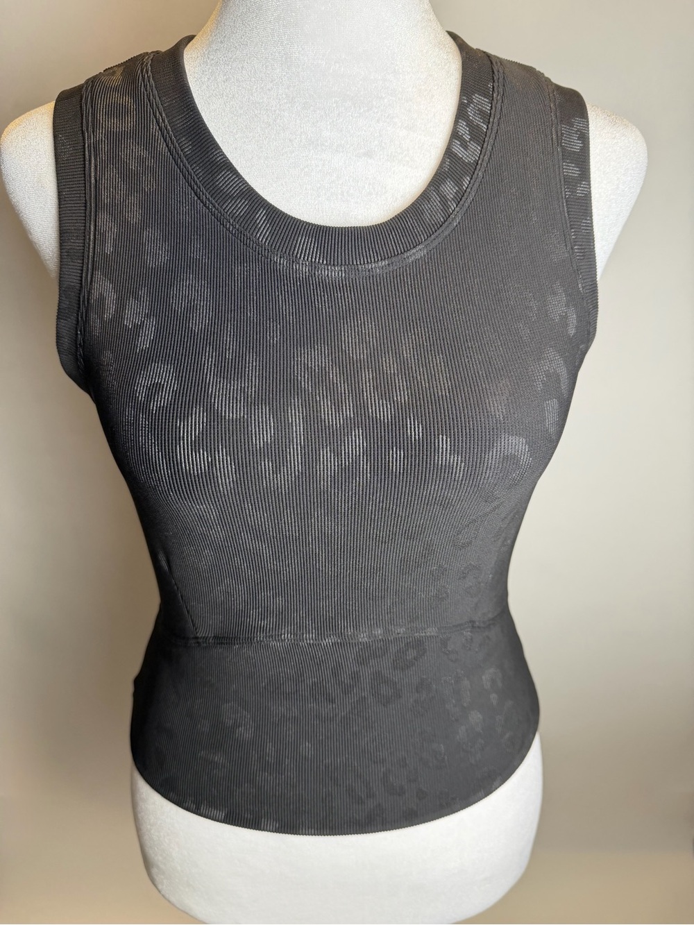 Women’s Black Ribbed Leopard-Texture Tank Top